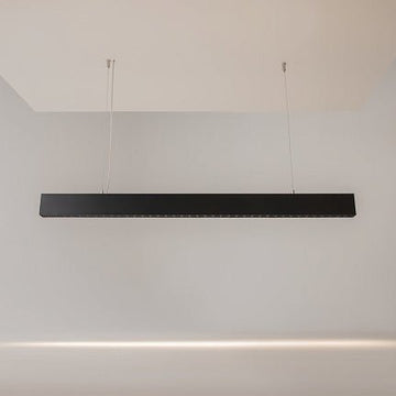 Pendelleuchte Schwarzes Aluminiumgehäuse mit mattiertem Polycarbonat - Diffusor, integrierter LED und modernem Design – Arc | Maytoni - Esszett Luxury | Stilvolles Wohnen mit Charakter
