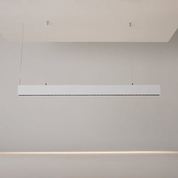 Pendelleuchte Weißes Aluminiumgehäuse mit mattiertem Polycarbonat - Diffusor, integrierter LED und modernem Design – Arc | Maytoni - Esszett Luxury | Stilvolles Wohnen mit Charakter