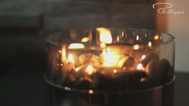 Tabletop Fireplace made of Aluminum & Glass, with Pebbles and Wick System – Burn | Philippi