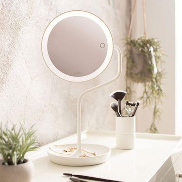 Kosmetikspiegel mit Akkuleuchte - VERSAILLES von Villeroy & Boch - Esszett Luxury | Stilvolles Wohnen mit Charakter